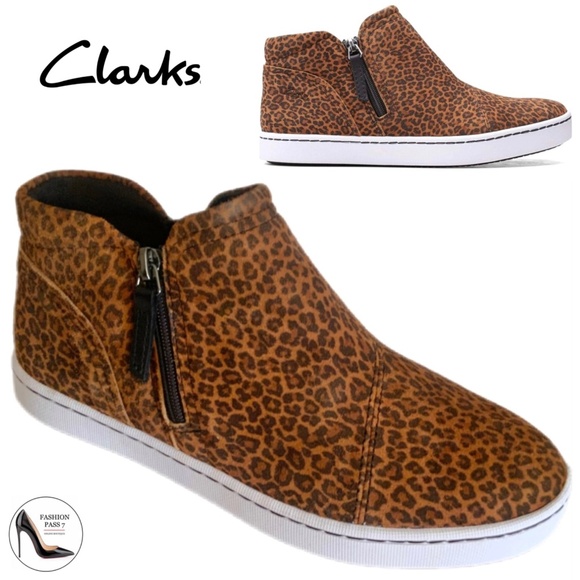 Clarks Pawley Adwin Cheetah Suede Ankle ZipUp Sneaker Leopard Bootie Women's - Picture 1 of 15